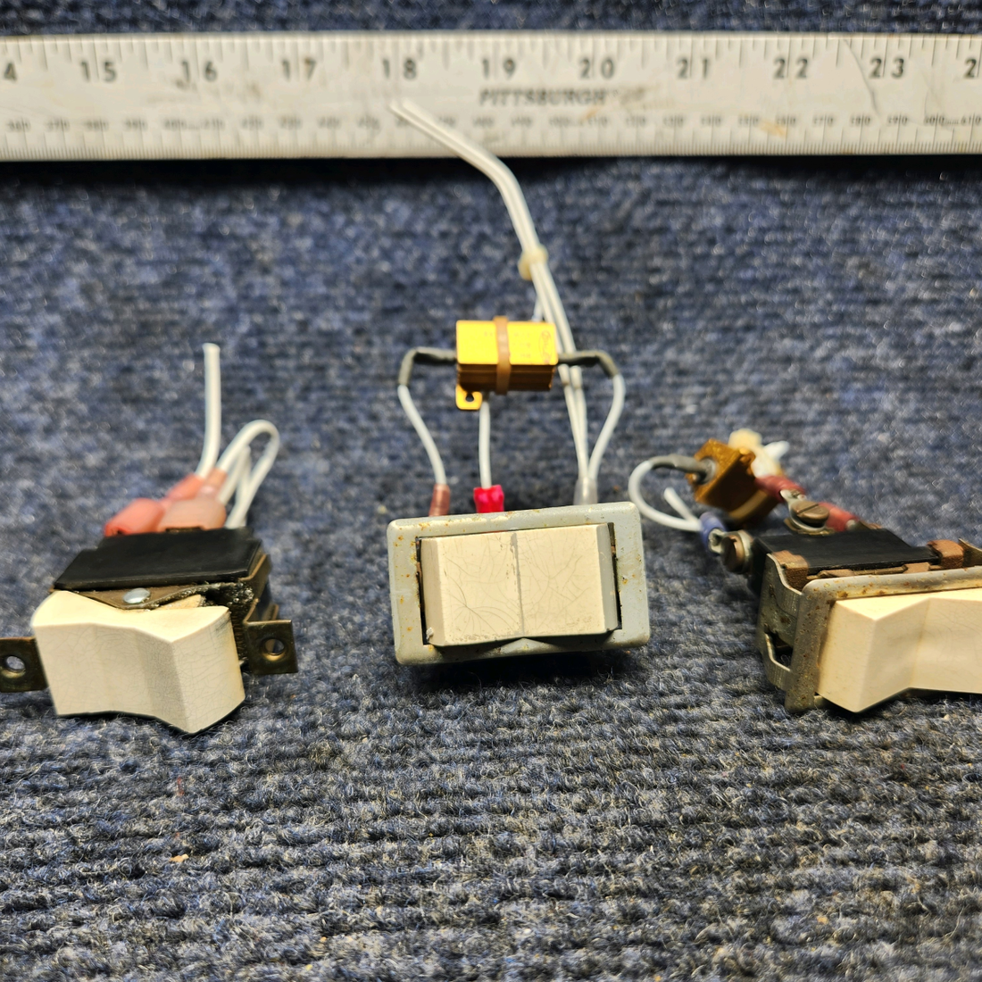 Used aircraft parts for sale, N/A PIPER PA28-161 Warrior III SET OF (3) ROCKER SWITCH