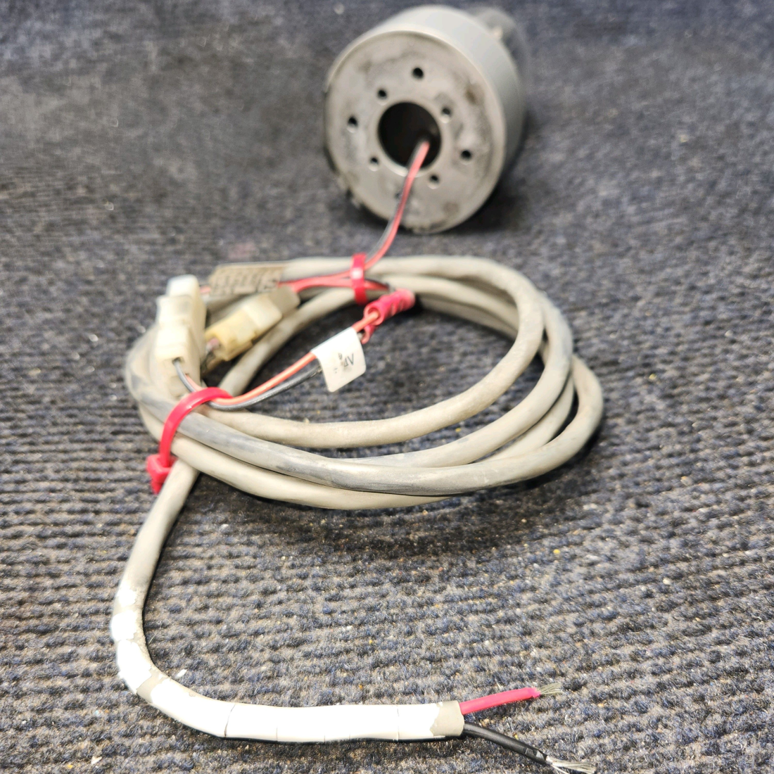 Used aircraft parts for sale, 01-0771080-51 WHELEN 7108051 Piper PA28-161 LED Beacon Light - Color Red