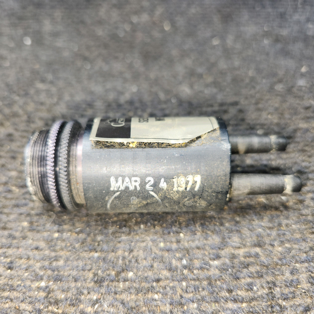 Used aircraft parts for sale, 09007-0117 Aerosonic cessna 172N Suction Indicator