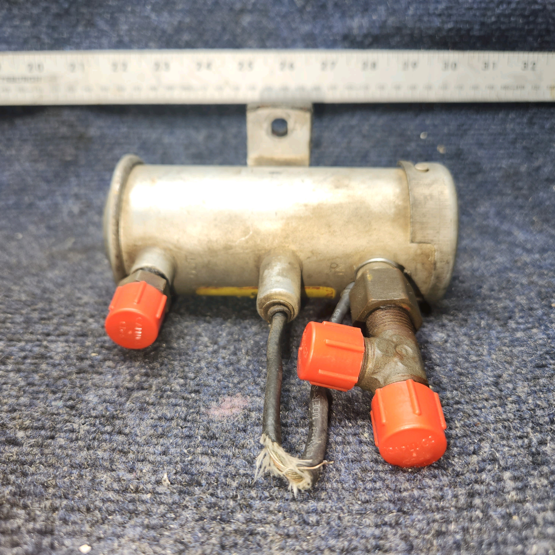 Used aircraft parts for sale, 481-666 Bendix 478-360 Piper PA28-140 Electric Fuel Pump