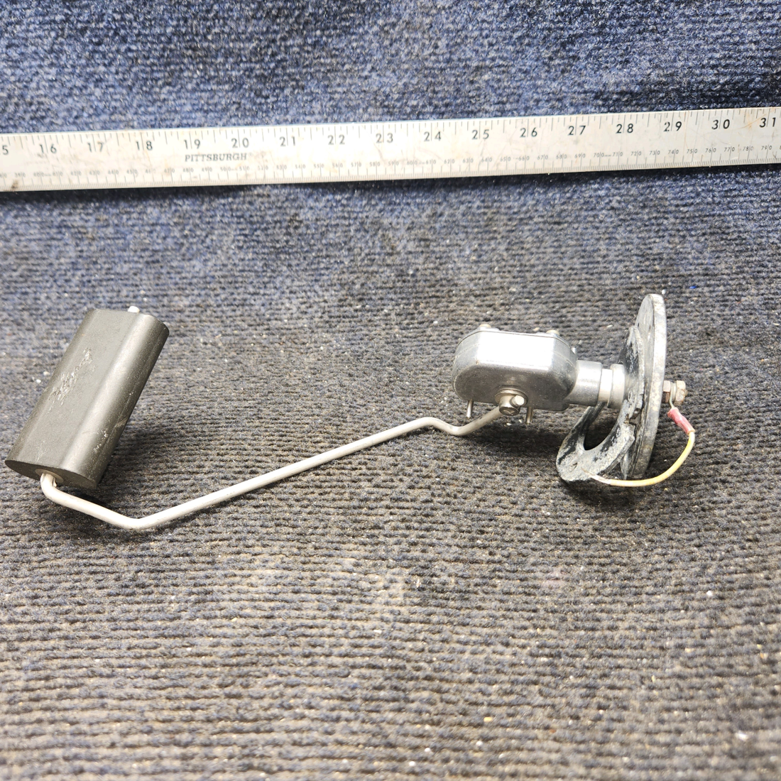 Used aircraft parts for sale, C668050-0501 Cessna 172RG Transmitter Fuel Level LH