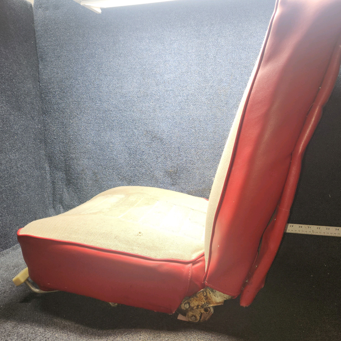 Used aircraft parts for sale, 0400118-65 cessna 150G Seat – LH (Pilot)