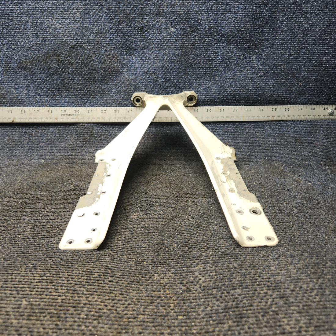 Used aircraft parts for sale, 0543016-1 Cessna 172 Nose Gear Lower Fitting
