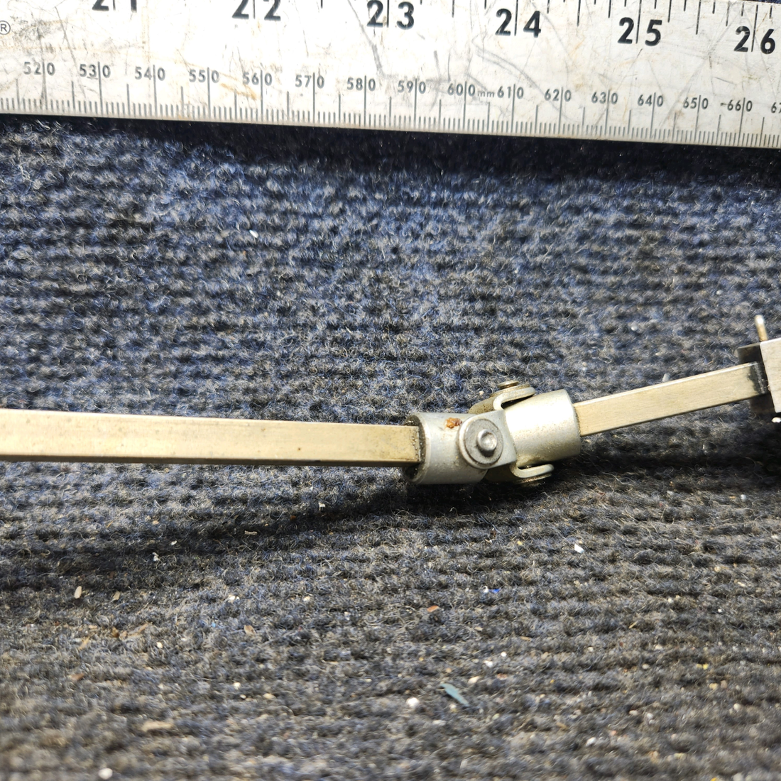 Used aircraft parts for sale, 0513120-6 Cessna 172E Selector Valve Assembly with Shaft, Handle