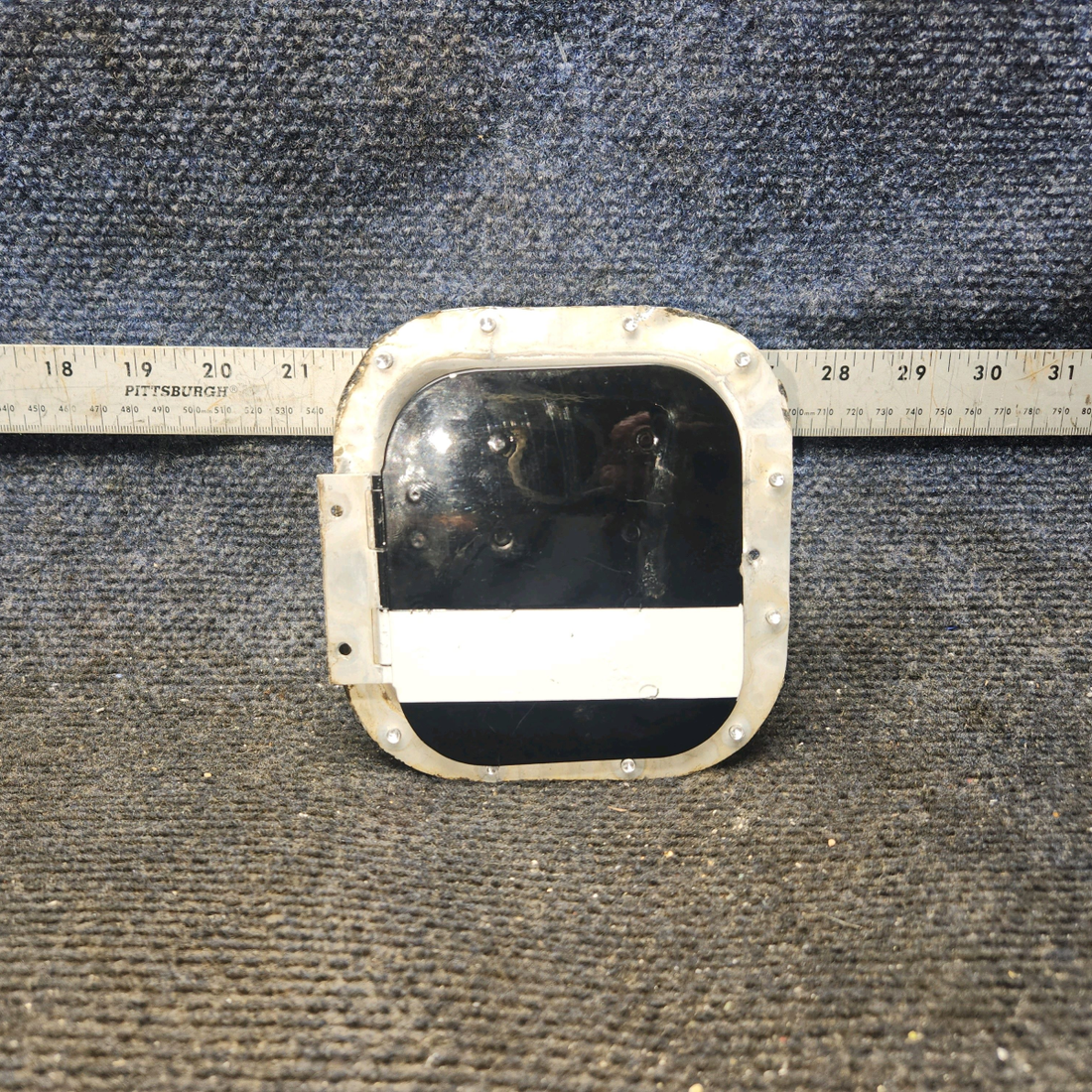 Used aircraft parts for sale, 0713135-2, 0713139-1 Cessna 172E Outside Air Door Assy