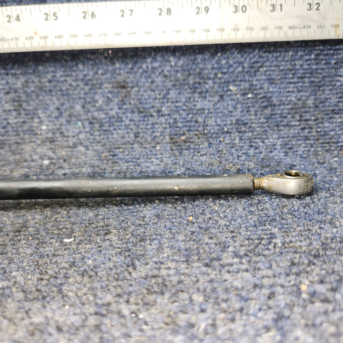 Used aircraft parts for sale, 62766-000 Piper PA28-140 Aileron Rod Assembly