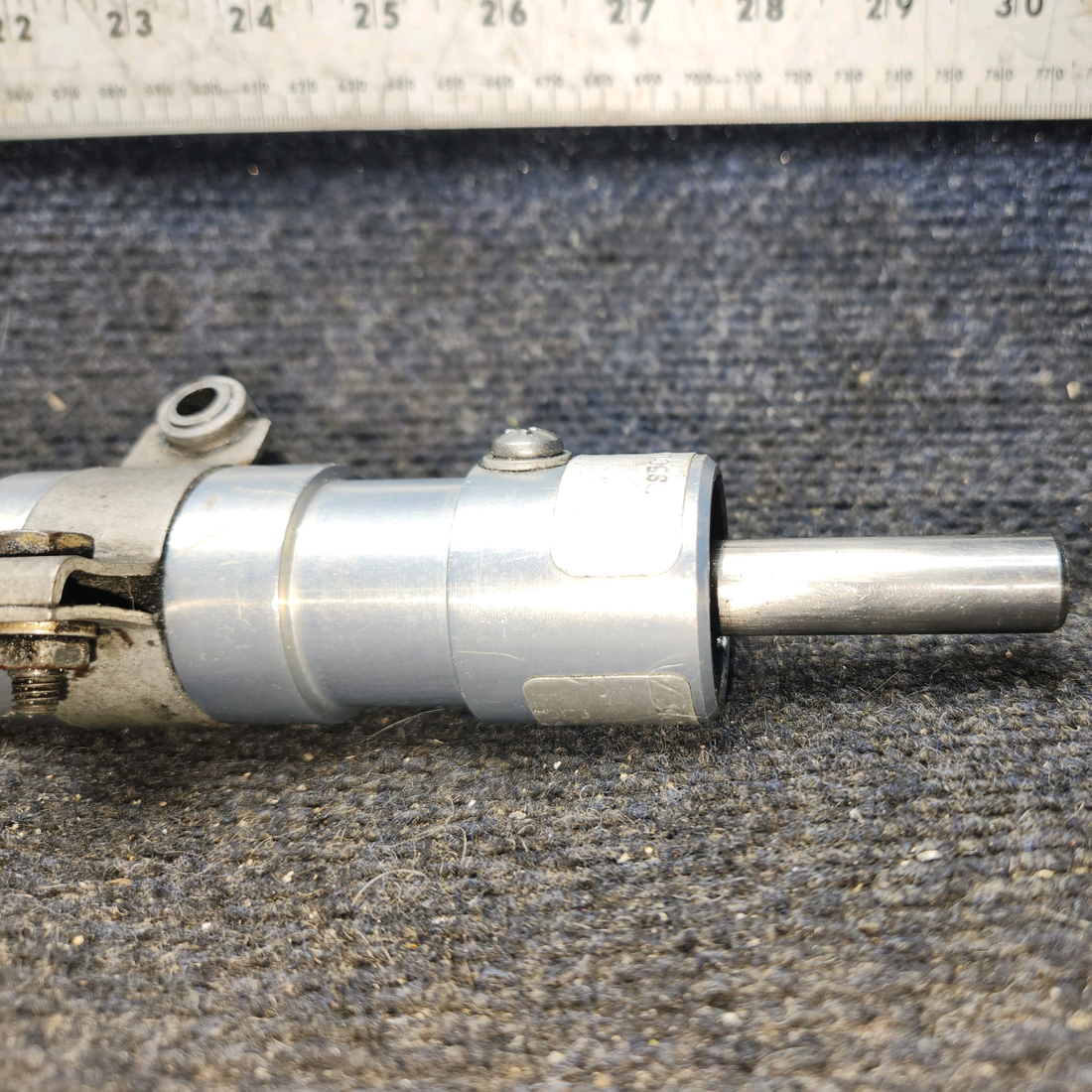 Used aircraft parts for sale, 456-015 Cleveland 15-8 piper PA-28-181 Shimmy Dampener Assembly