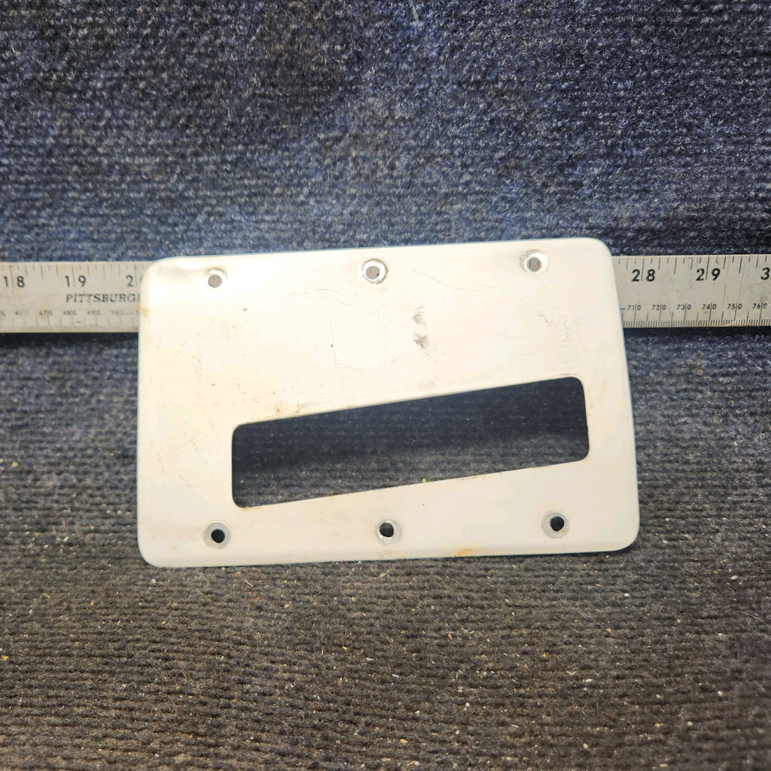 Used aircraft parts for sale, 0441024-1 cessna 150G Landing Gear Fillet Plate – LH