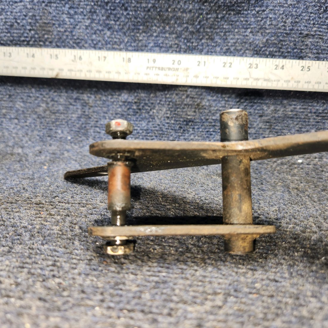 Used aircraft parts for sale, 62771-000 Piper PA28-140 Aileron Bellcrank Assembly LH