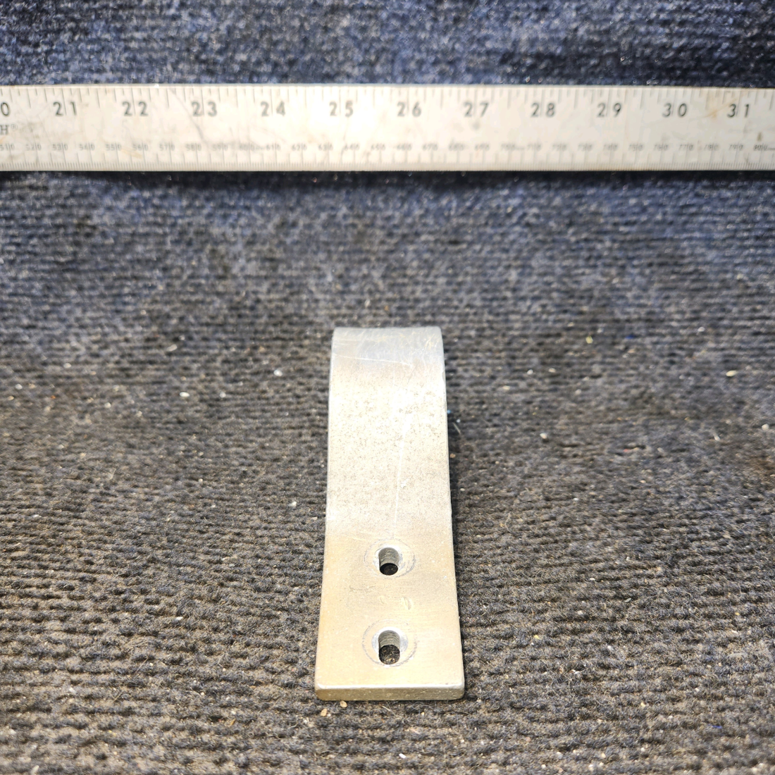 Used aircraft parts for sale, 0711102 Cessna 172F Baggage Door Hinge Assembly