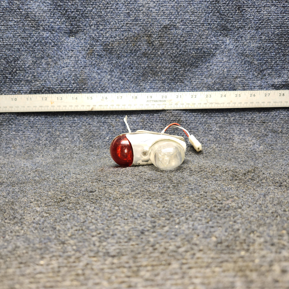 Used aircraft parts for sale, 01-0770054-00 WHELEN A650-PR-14V Beechcraft A24R Wing Nav Light w Strobe (Red, 14V) Cap is dent