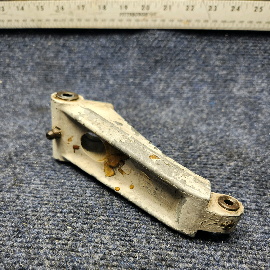 Used aircraft parts for sale, 2043011-6 CESSNA C172RG TORQUE LINK UPPER ASSEMBLY