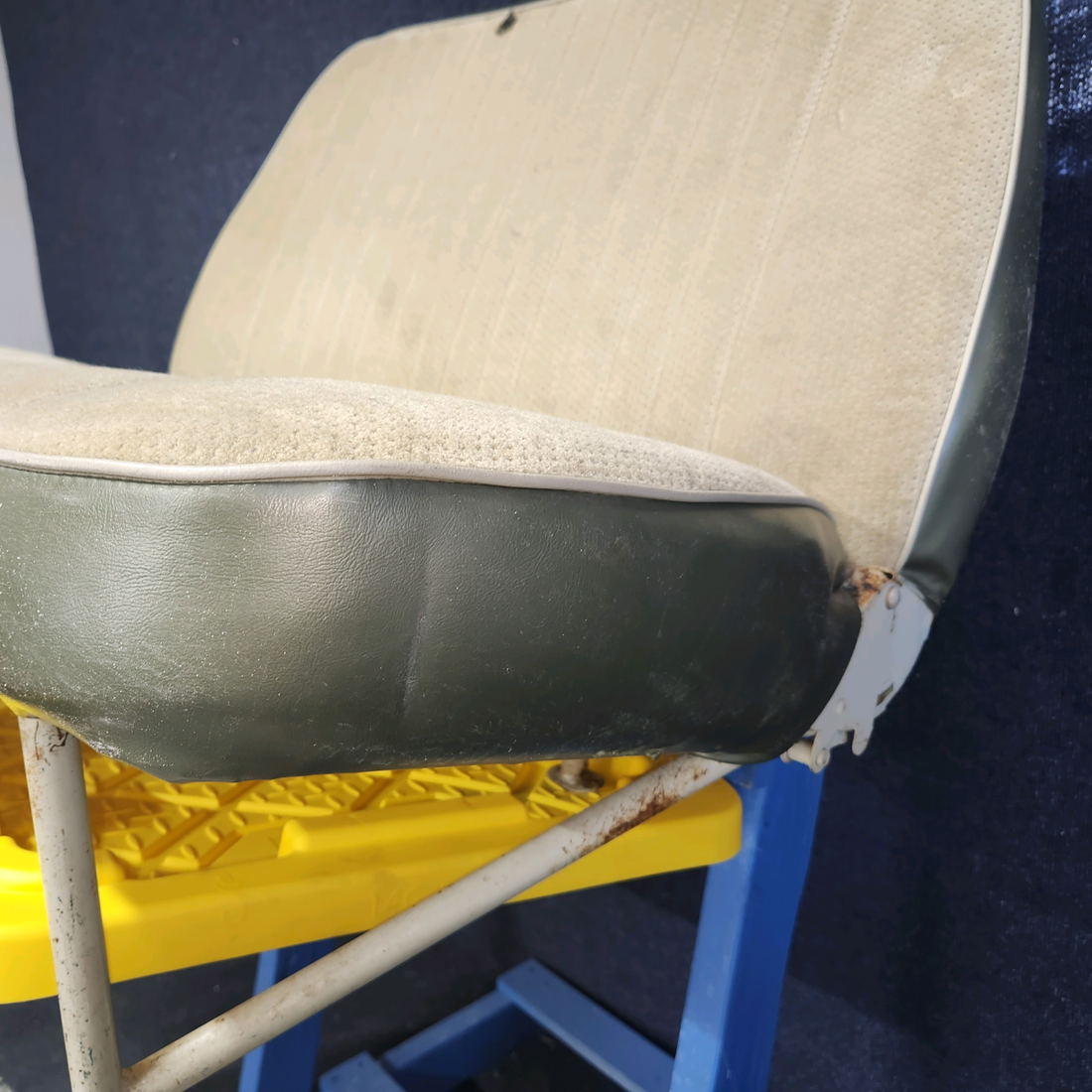 Used aircraft parts for sale, 0514010-19 CESSNA 172K REAR SEAT ASSEMBLY (SINGLE BACK)