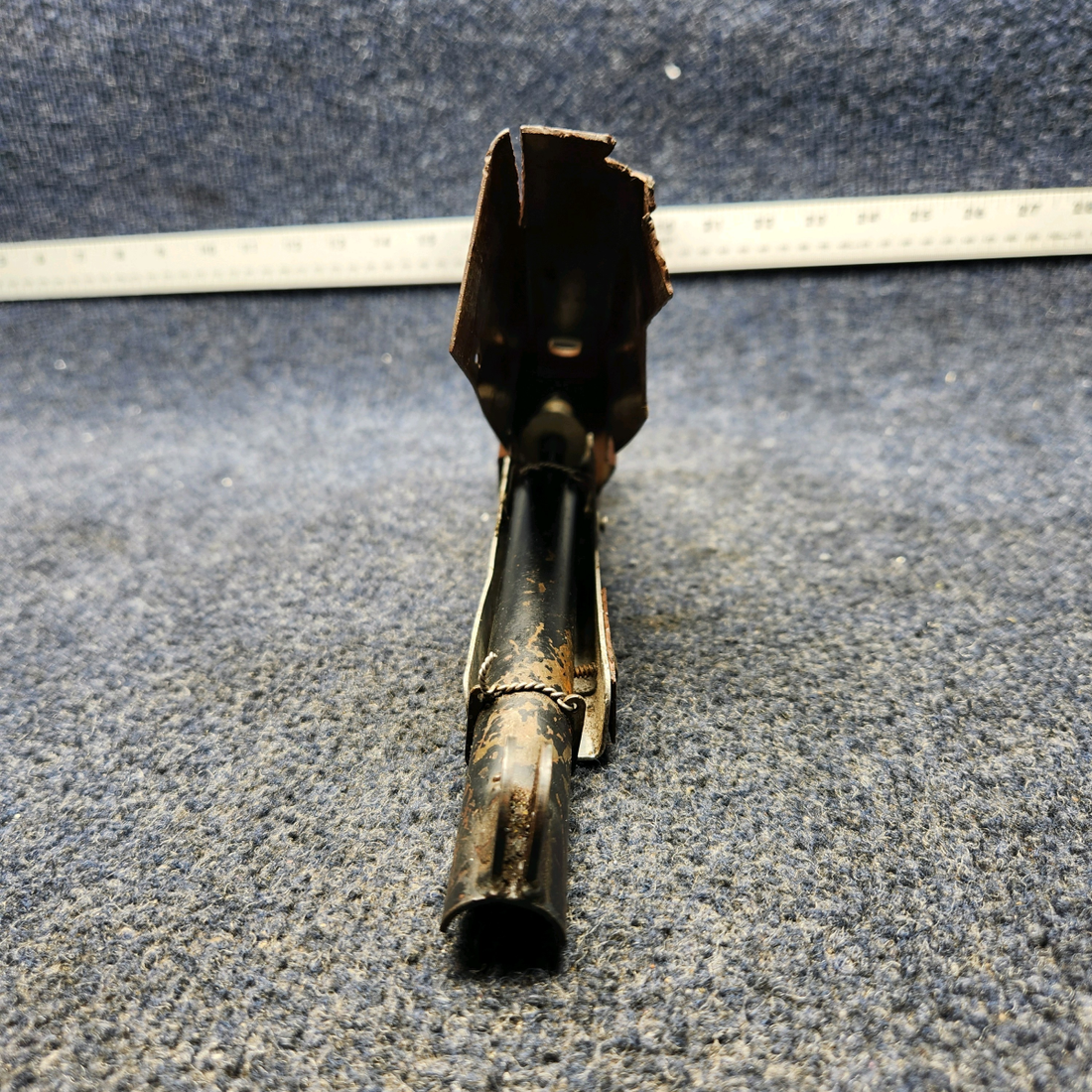 Used aircraft parts for sale, 62829-003 PIPER PA28-140 RUDDER TRIM SHAFT ASSY