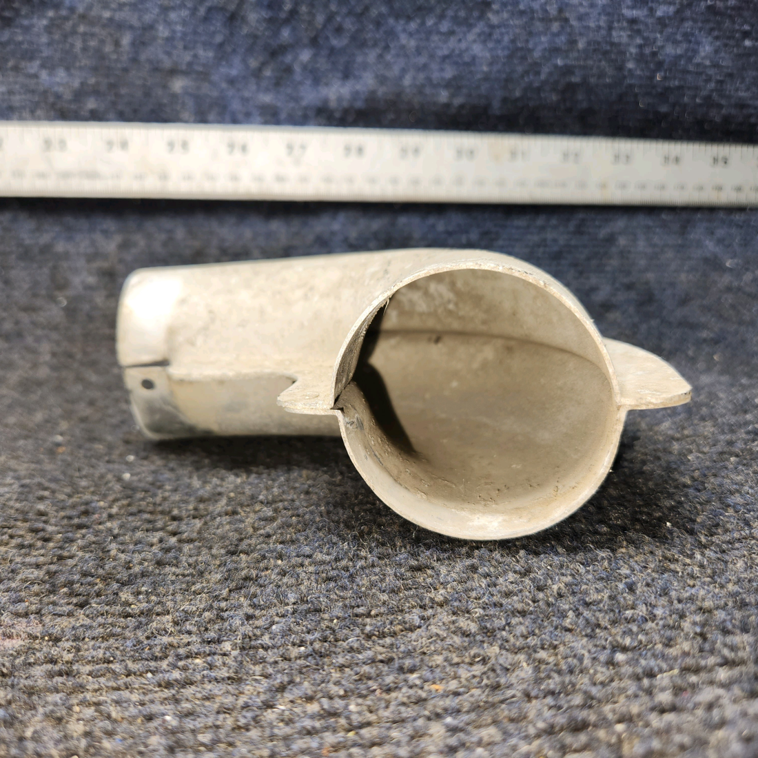 Used aircraft parts for sale, 0413233 Cessna 172E Cabin Air Vent Elbow