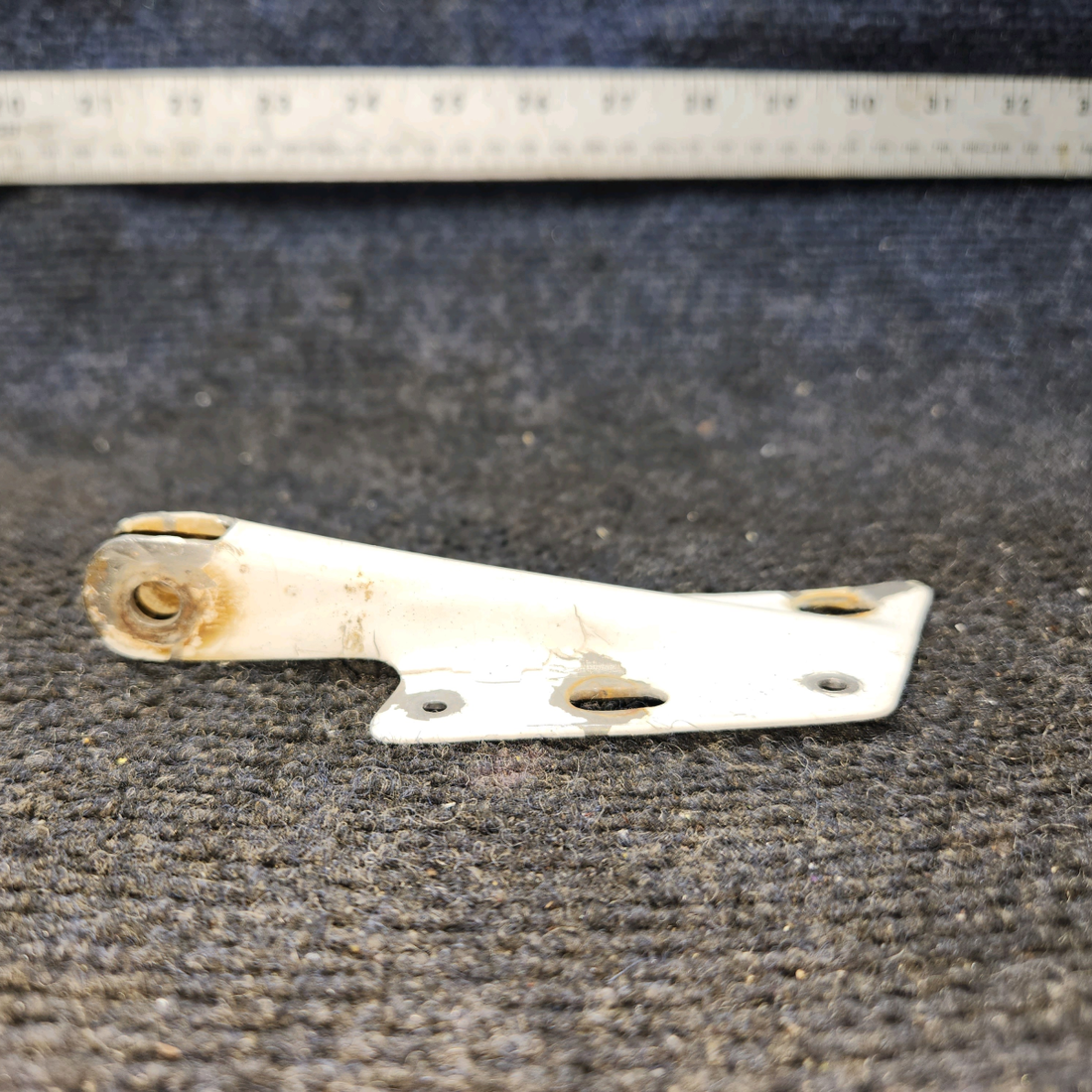 Used aircraft parts for sale, 66914-003 Piper PA-28 Cabin Door Bottom Hinge