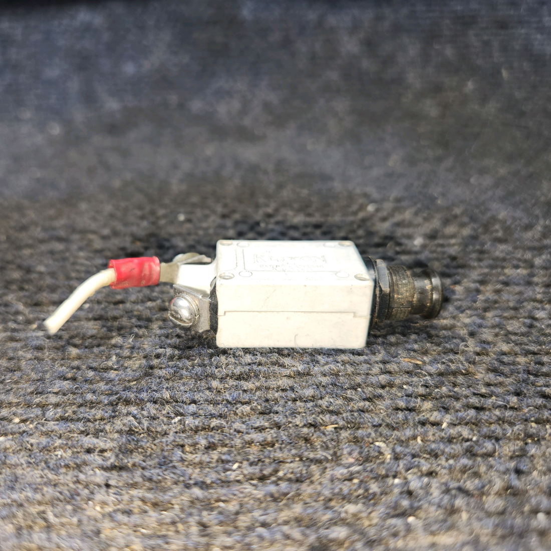 Used aircraft parts for sale, 7274-2-5 Klixon Cessna Circut Braker 5 Amps