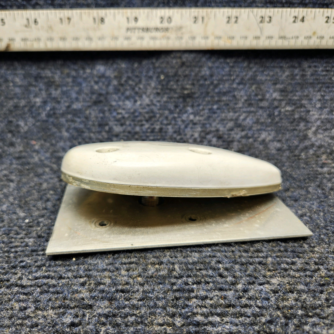 Used aircraft parts for sale, 0713026-4 CESSNA 172K PUSH PULL SWITCH ASSEMBLY "PRICE PER EACH"