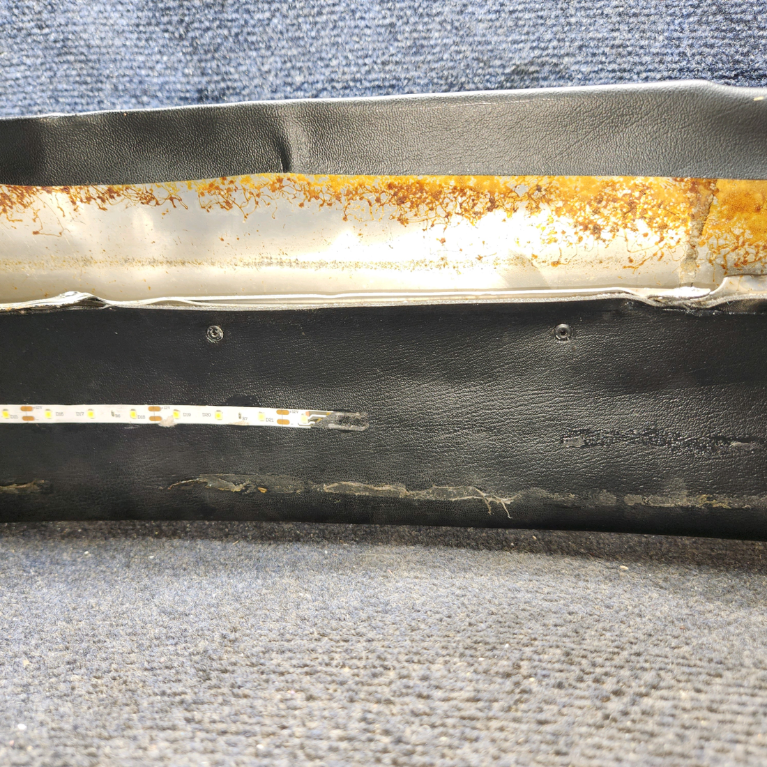 Used aircraft parts for sale, 99952-000 Piper PA28-161 Glareshield