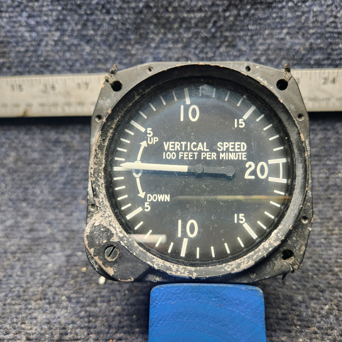 Used aircraft parts for sale, 7000 United Instruments Vertical Speed Indicator