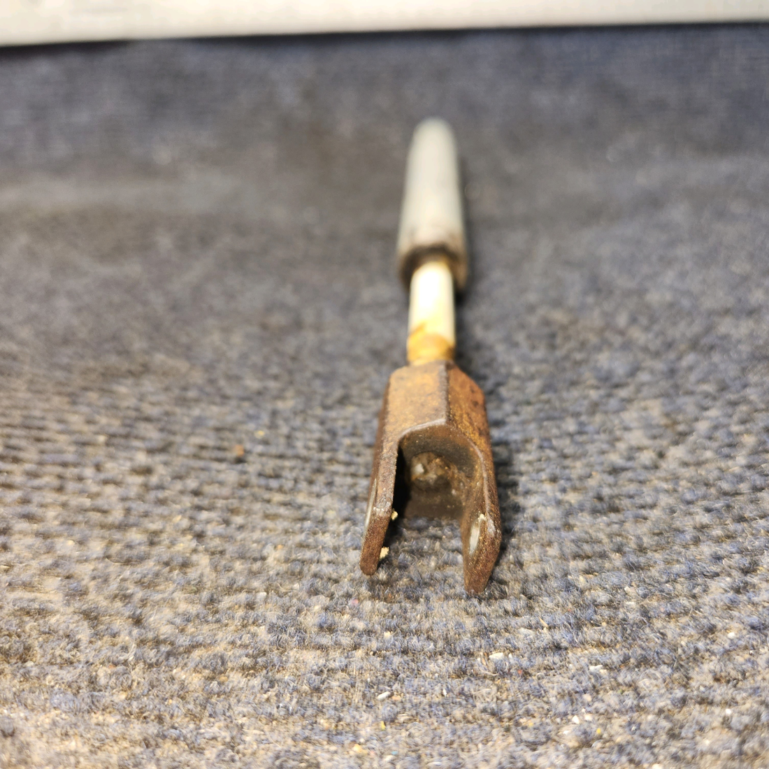 Used aircraft parts for sale, 0543022-2 Cessna 172F Steering Tube ASSY - RH