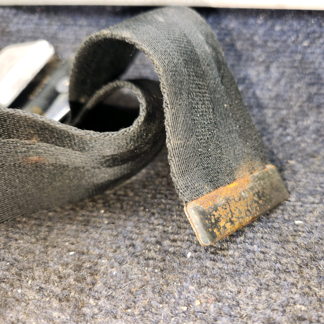 Used aircraft parts for sale, 551-390, 551-374 Aero Fabricators 90-91R60 Piper PA28-161 Safety Belt (Faded Tag)