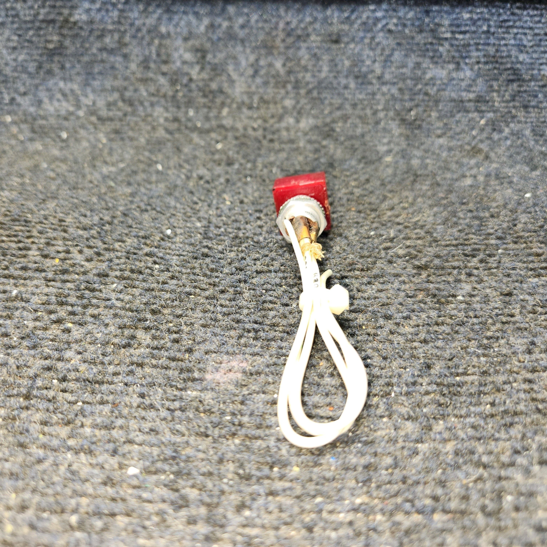 Used aircraft parts for sale, 67422-011 Piper PA32RT-300 Unsafe Gear Light Indicator