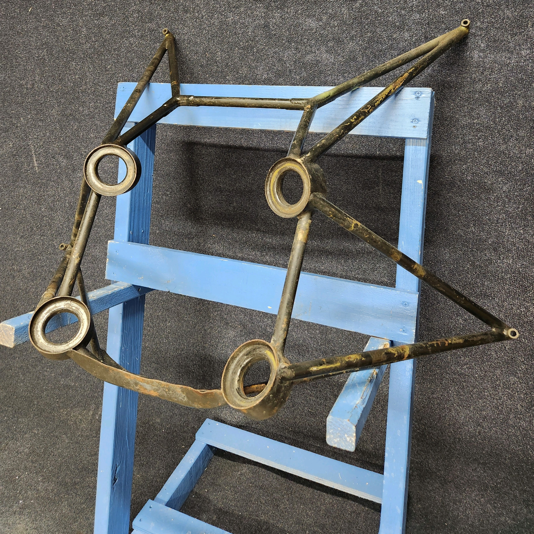 Used aircraft parts for sale, 2451000-1 CESSNA C172RG ENGINE MOUNT ASSEMBLY