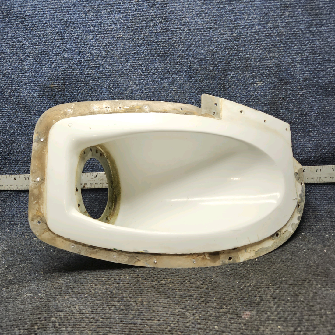 Used aircraft parts for sale, 2452006-21 Cessna 172RG Landing Light Housing Assy - LH