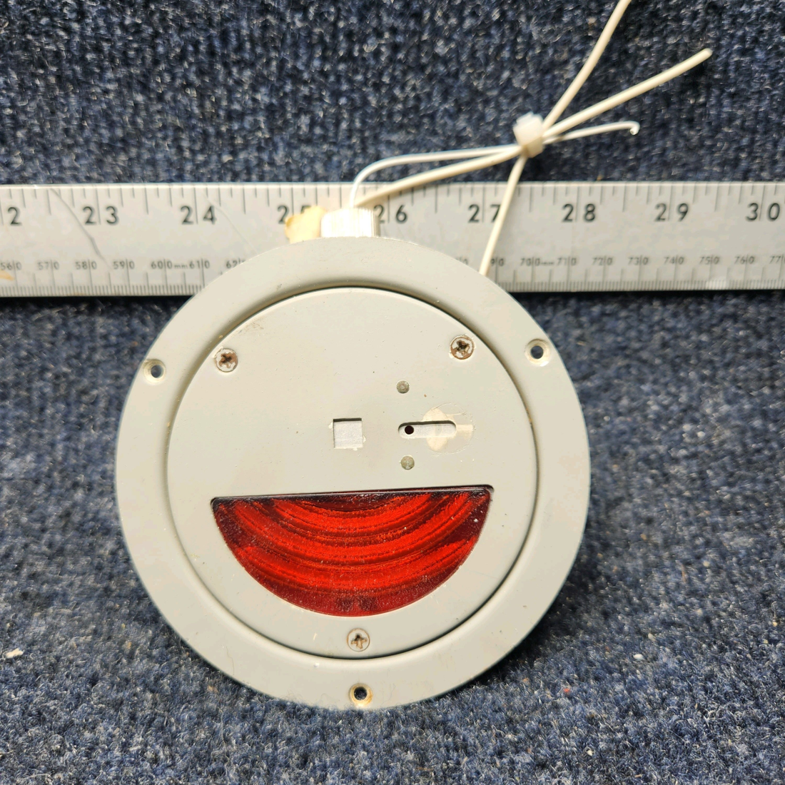 Used aircraft parts for sale, 572-582 Piper PA32RT-300 PANEL LIGHT ASSEMBLY (VOLTS: 14) MISSING KNOCK