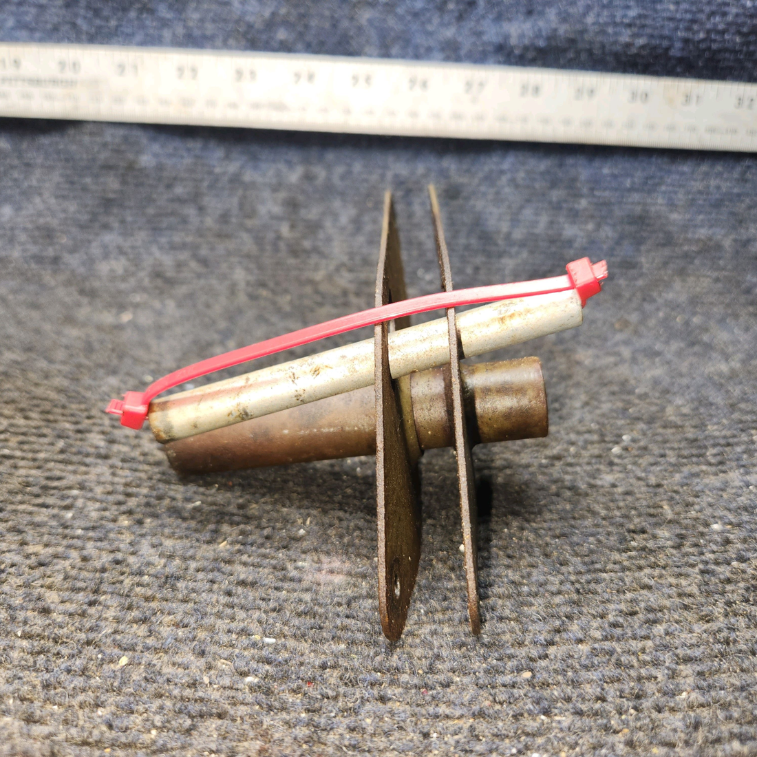 Used aircraft parts for sale, 0523223 Cessna 172F Aileron Bellcrank Assembly - LH