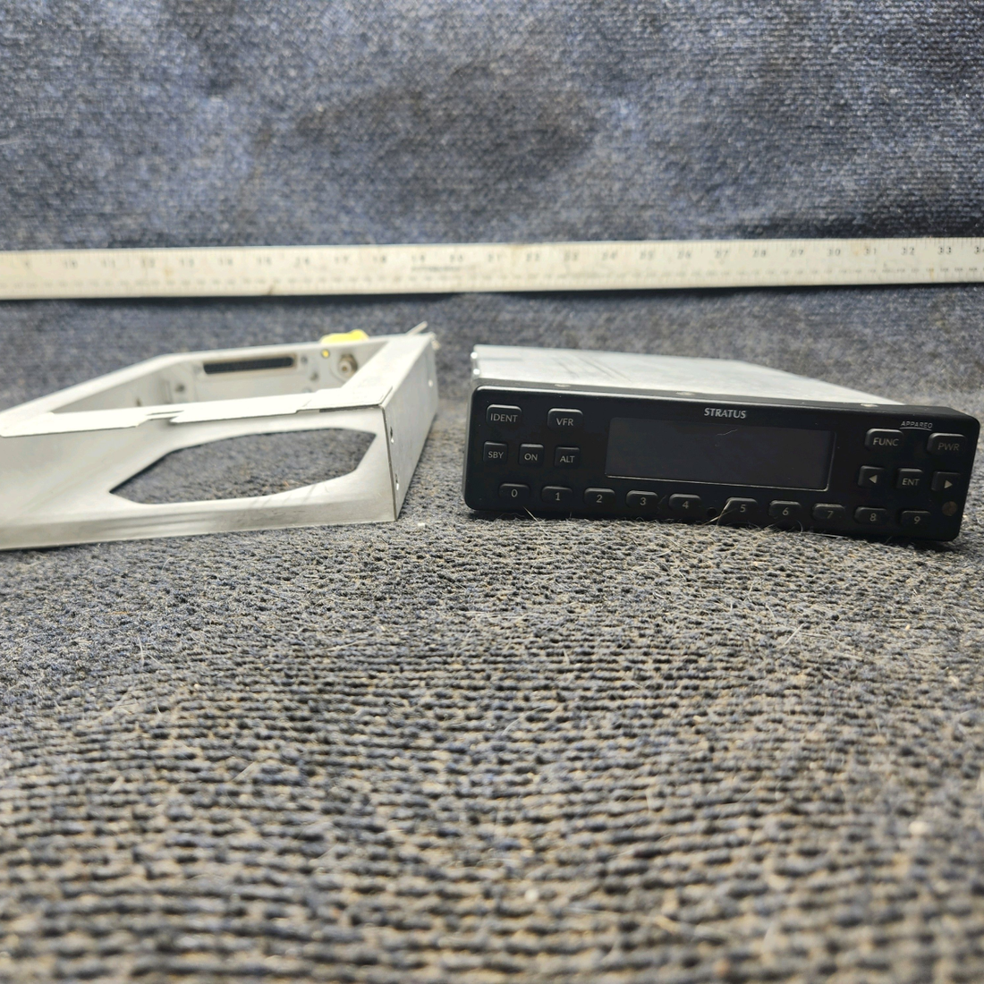 Used aircraft parts for sale, 153510-000017 Appareo Stratus cessna 150G ESG ADS-B Out Transponder