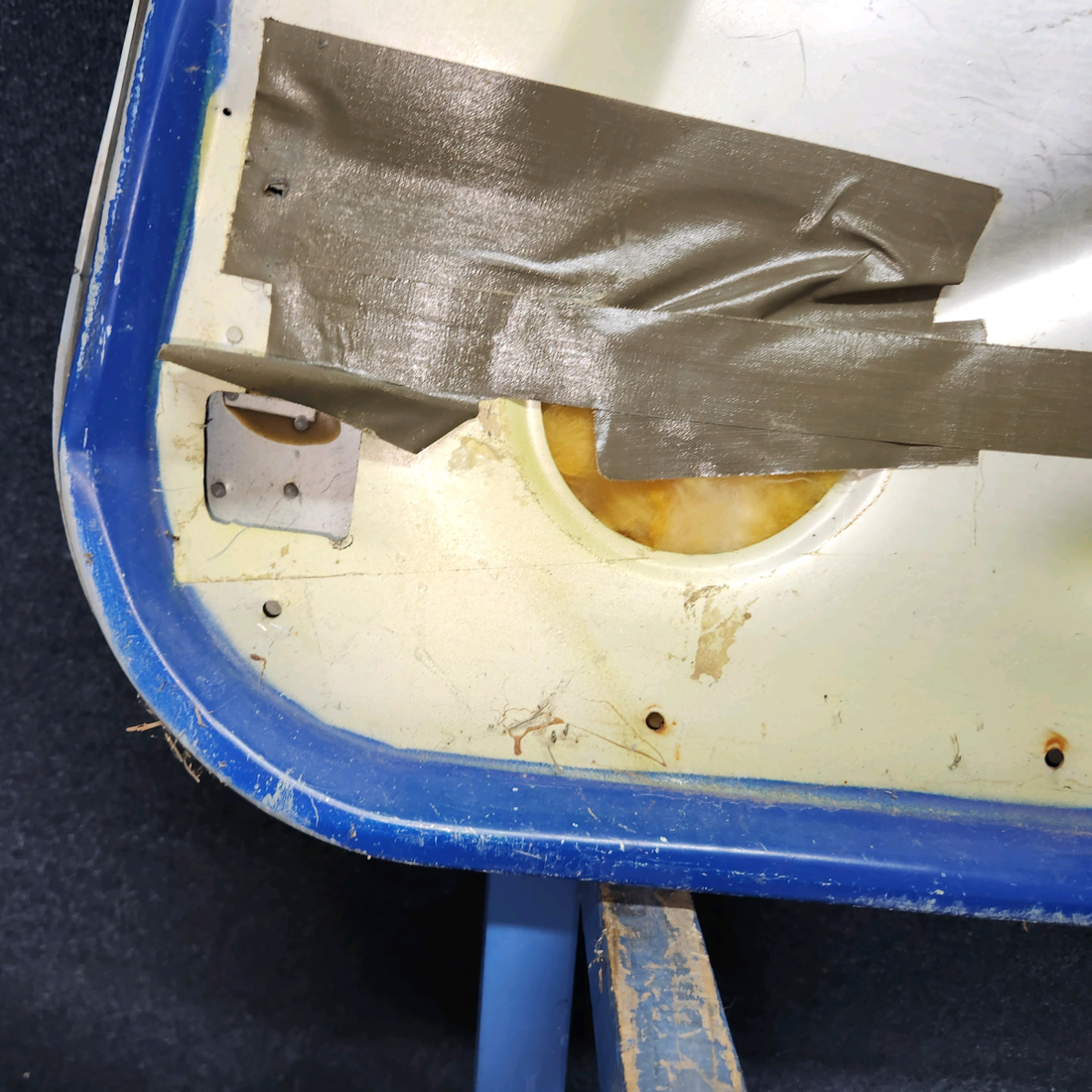 Used aircraft parts for sale, 0511803-26, 0711050-6 cessna 172N Cabin Door RH - Structure Assembly