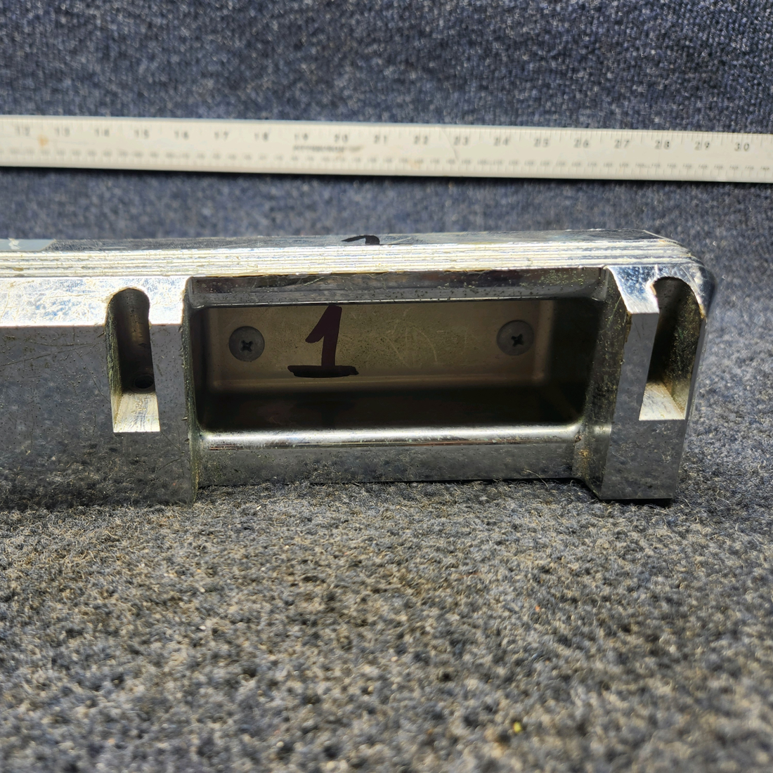 Used aircraft parts for sale, 66710-017 Piper PA32RT-300 ARMREST ASSY MIDDLE RH / AFT RH W/ ASH TRAY