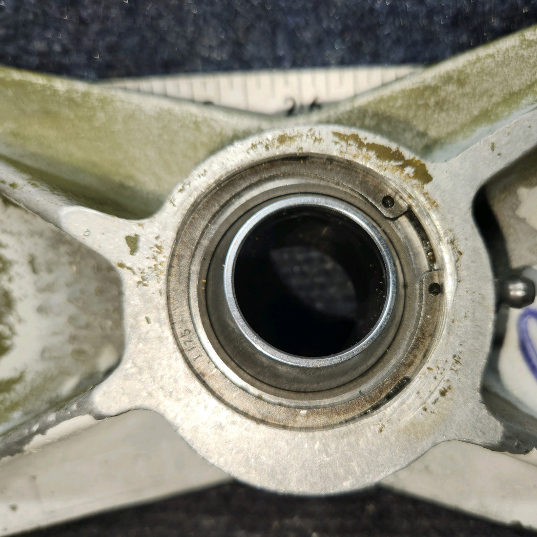 Used aircraft parts for sale, 67040-015 Piper PA32RT-300 Trunnion Fitting - RH Forward