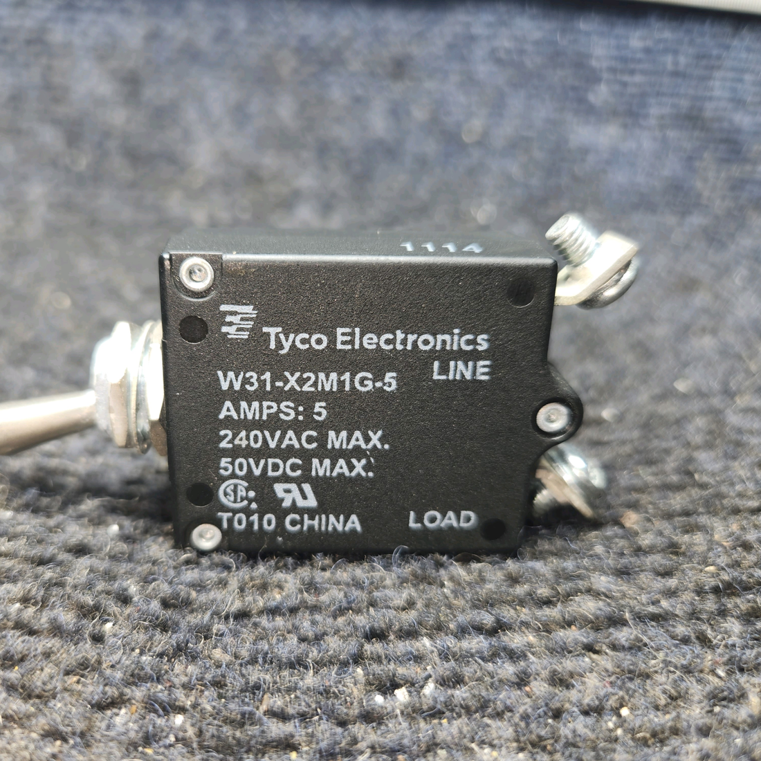 Used aircraft parts for sale, W31-X2M1G-5 Tyco Electronics W23 Cessna 172 Circuit Braker 5 AMP