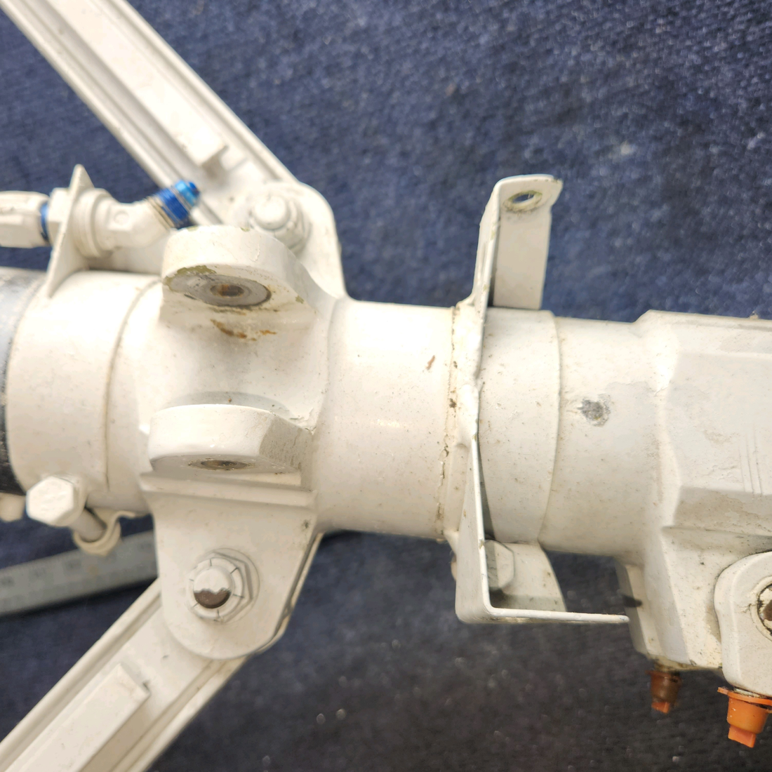 Used aircraft parts for sale, 95-810002-618 BEECHCRAFT 95-55B Gear Assy Main - RH