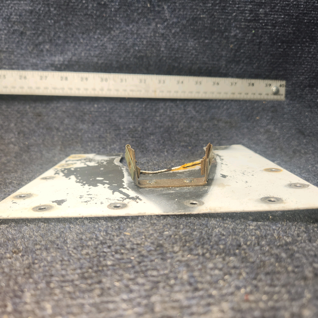 Used aircraft parts for sale, 63339-001 PIPER PA28-140 Plate Assy MLG RH