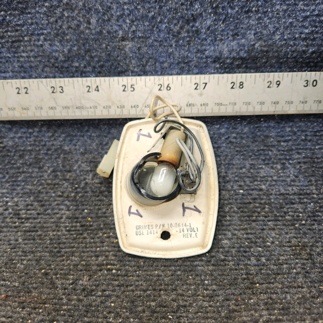 Used aircraft parts for sale, 572-524 Grimes Piper PA32RT-300 Reading Light W/Switch (14 V)