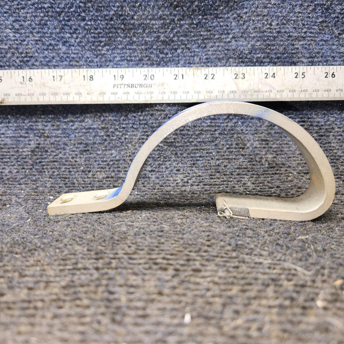 Used aircraft parts for sale, 0512200-2 cessna 172N Baggage Door Hinge Assembly