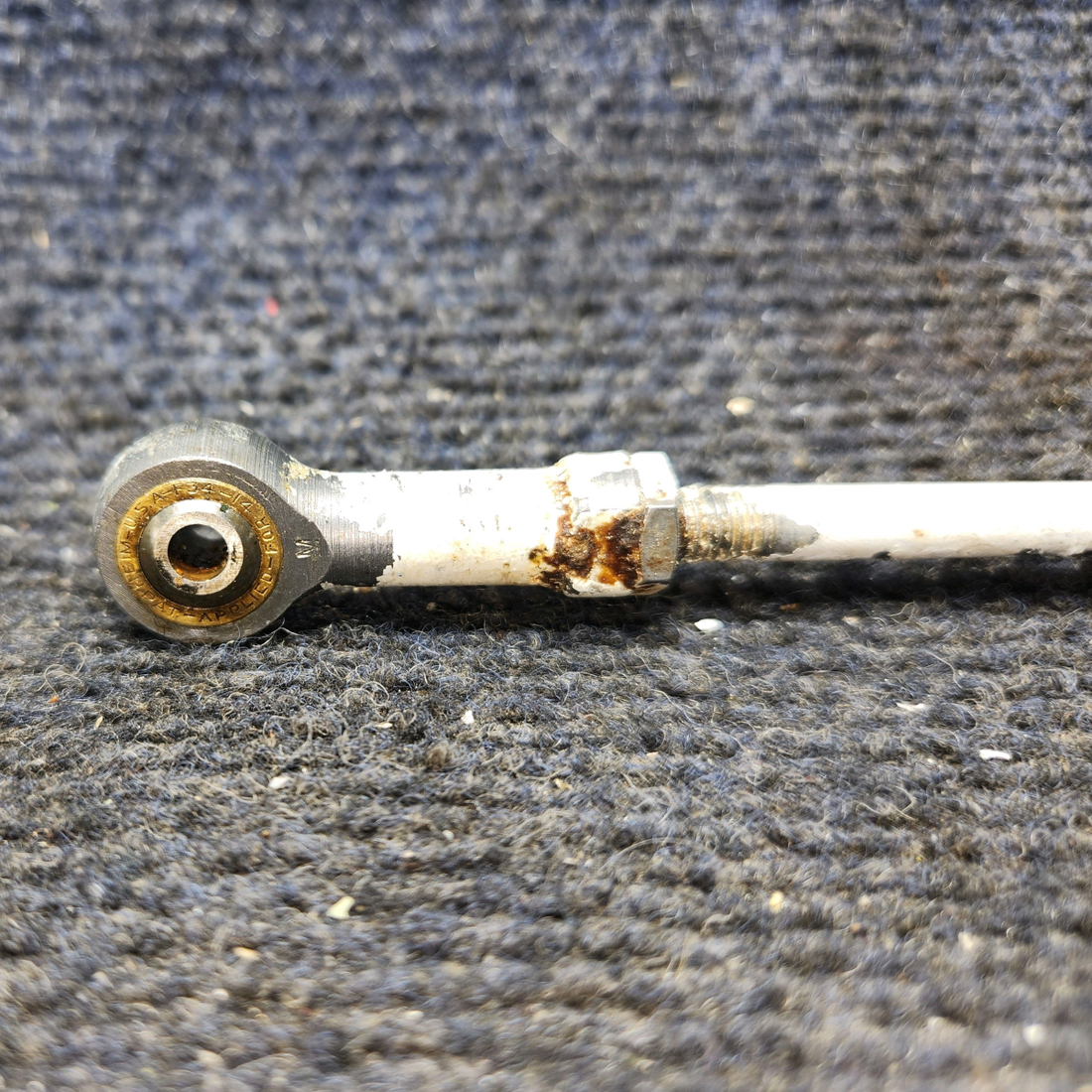 Used aircraft parts for sale, 0523218-2 Cessna 172 Aileron Push Pull Rod Assembly