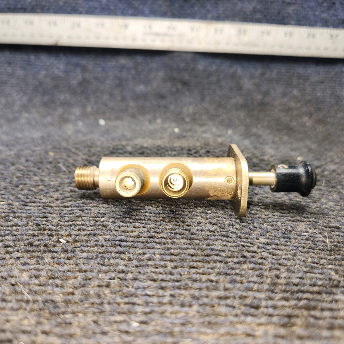 Used aircraft parts for sale, 2013142-13 cessna 172N Static Valve Assembly