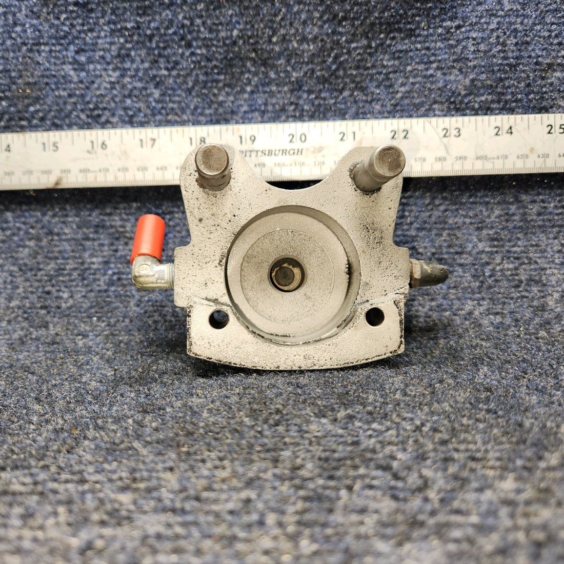 Used aircraft parts for sale, C163030-0107 Cleveland 30-63A CESSNA 172K BRAKE CALIPER ASSEMBLY LH OR RH (CORROSION) SANDBLASTED