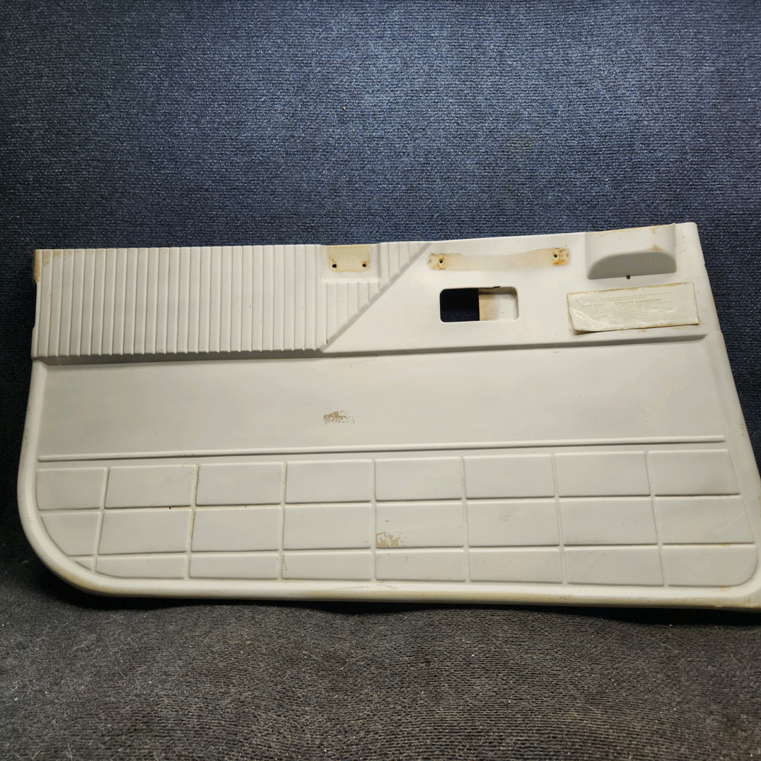 Used aircraft parts for sale, 0400128-3 cessna 150G Door Panel - LH