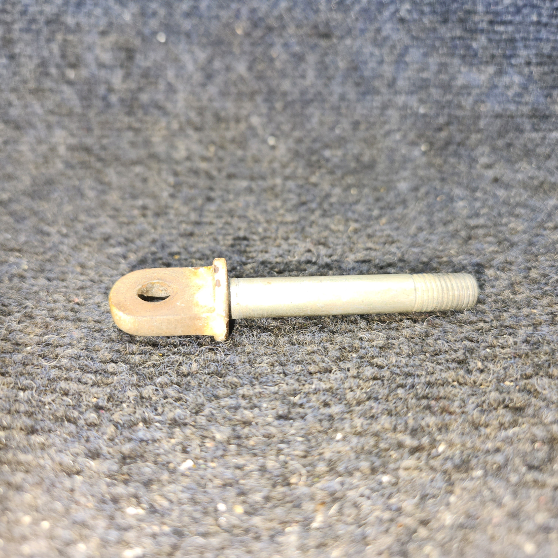 Used aircraft parts for sale, 402-057 Piper PA28 Door Cabin Attach Bolt Set 2