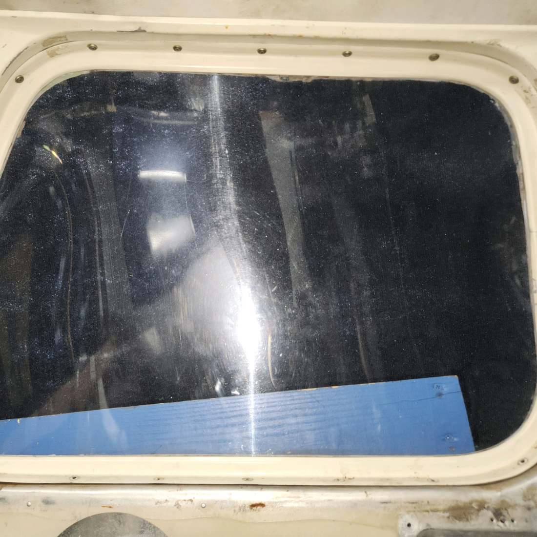 Used aircraft parts for sale, 79545-000 Piper PA28-140 Cabin Door Assy - No Hinges