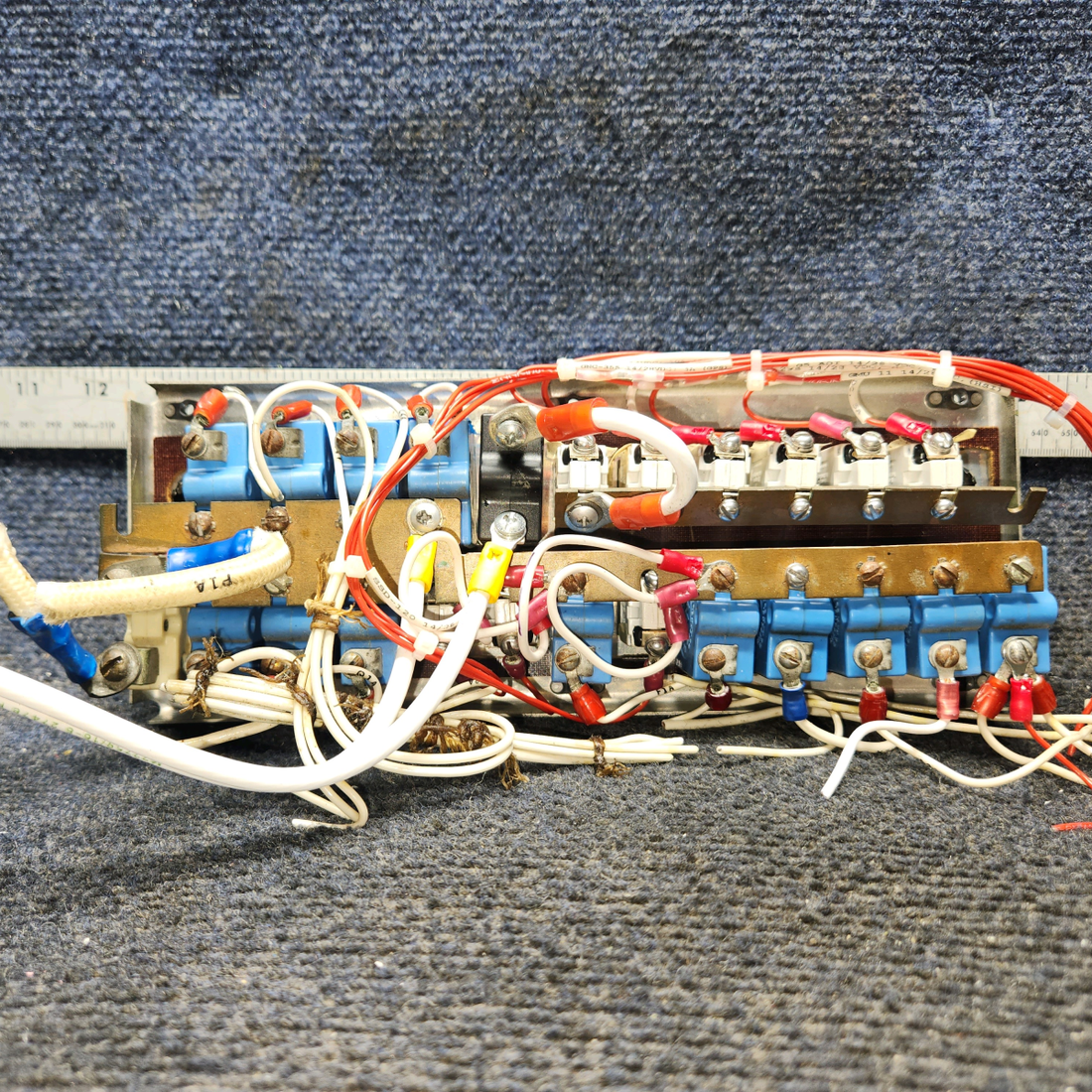 Used aircraft parts for sale, 99696-000 Piper PA28-140 Circuit Breaker Panel with Breakers