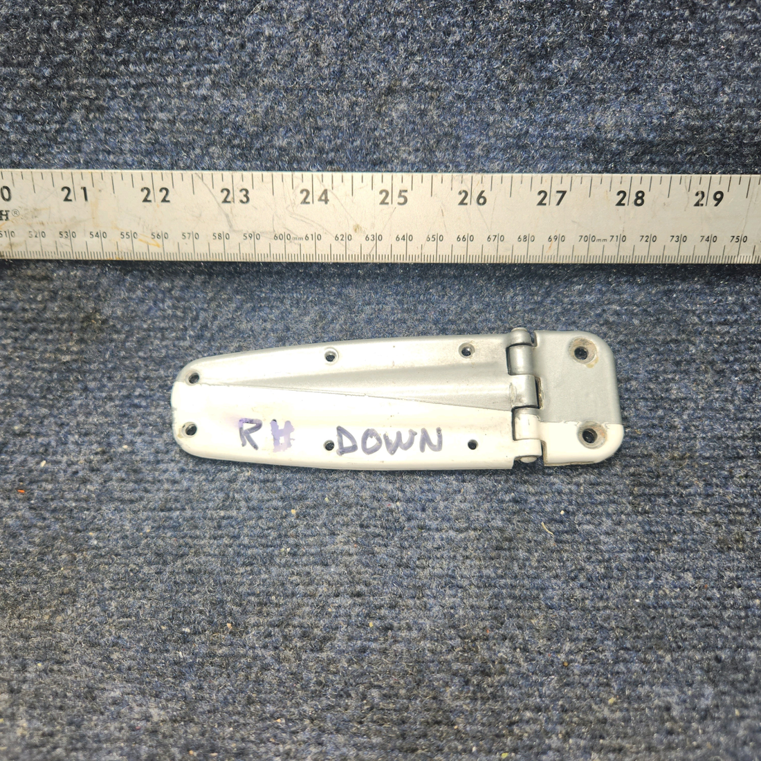 Used aircraft parts for sale, 0413426-4 Cessna C-150J Hinge Assy LH Lower or RH Upper