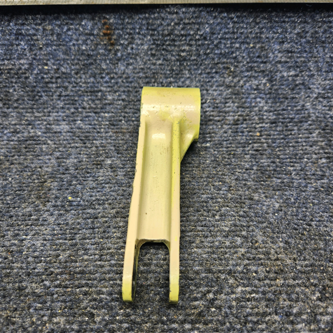 Used aircraft parts for sale, 002-820011-1 Beechcraft F33A NOSE GEAR RETRACT IDLER ARM ASSEMBLY