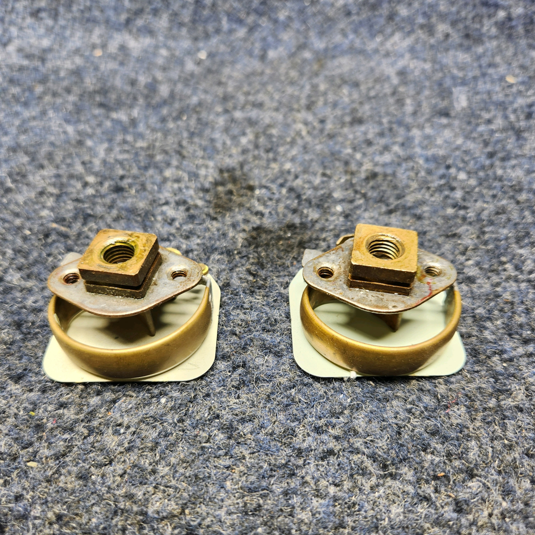 Used aircraft parts for sale, 1508300 BEECHCRAFT F35 OIL PRESS INDICATOR PRICE PER EACH